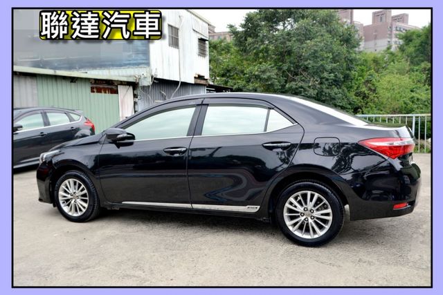 Corolla Altis 1.8一手車/免鑰匙啟動車門/倒車影像/衛星導航/I-Key/定速巡航/僅跑9萬多KM  第4張相片