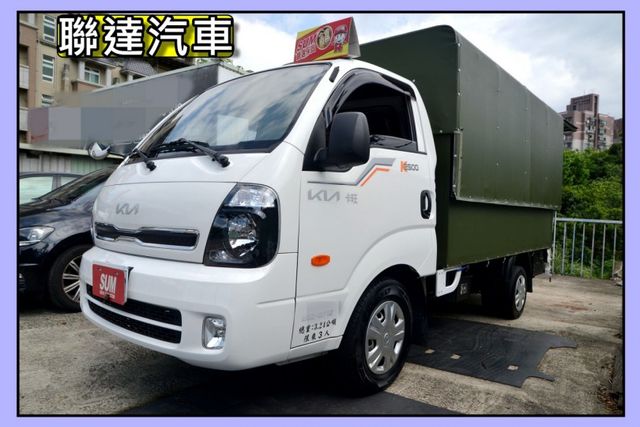 僅跑2萬3KM/一手車/電動升降斗篷/全車原版件/手自排/柴油/倒車影像/安全氣囊/電動後視鏡  第2張相片