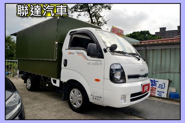 僅跑2萬3KM/一手車/電動升降斗篷/全車原版件/手自排/柴油/倒車影像/安全氣囊/電動後視鏡  第3張相片
