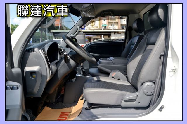 僅跑2萬3KM/一手車/電動升降斗篷/全車原版件/手自排/柴油/倒車影像/安全氣囊/電動後視鏡  第4張相片