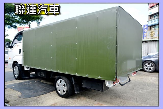 僅跑2萬3KM/一手車/電動升降斗篷/全車原版件/手自排/柴油/倒車影像/安全氣囊/電動後視鏡  第10張相片