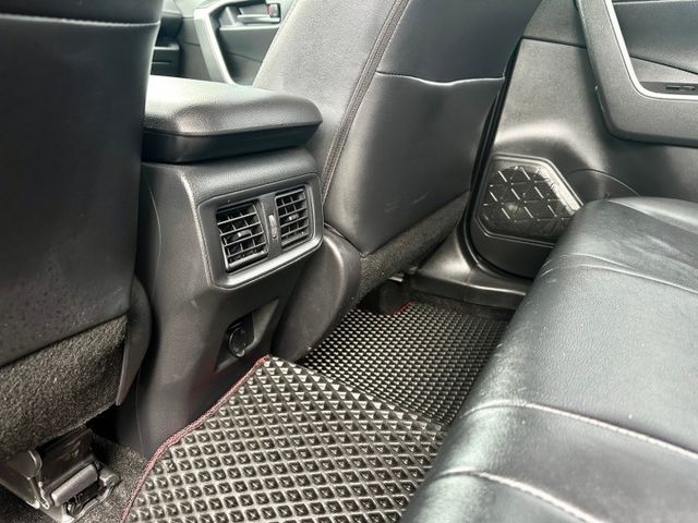 冠鑫汽車全程為您服務~2020年/RAV4 /2000CC 全車原版件  第9張相片
