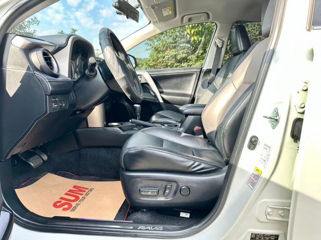 冠鑫汽車全程為您服務~ 2013年RAV4 2500CC  第6張相片