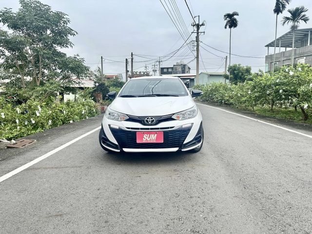 冠鑫汽車全程為您服務~2022年Yaris 1500cc/ G版/全車原版件  第2張相片