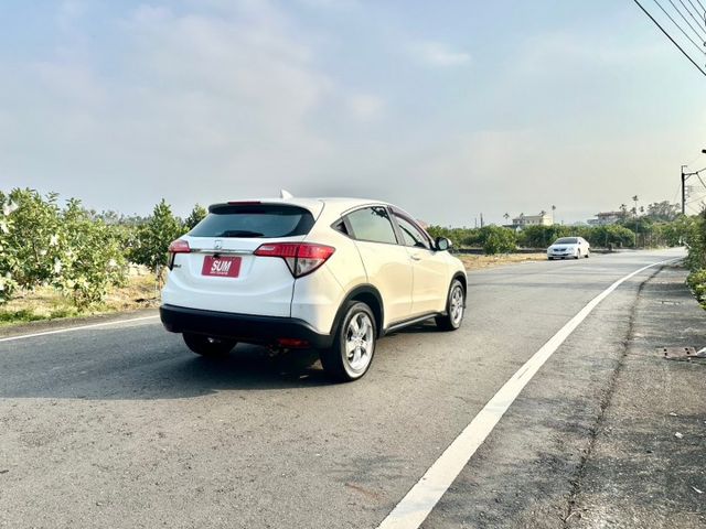 冠鑫汽車全程為您服務～2019年HRV1800cc/VTI-S 全車原版件  第3張相片