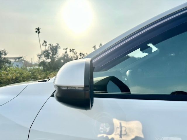 冠鑫汽車全程為您服務～2019年HRV1800cc/VTI-S 全車原版件  第5張相片