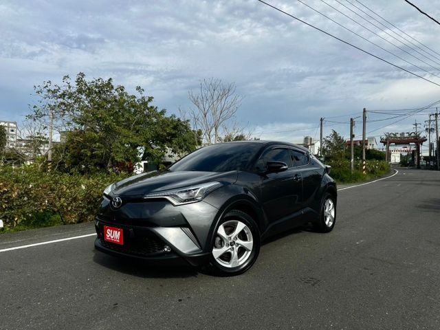 冠鑫汽車全程為您服務～2018年 CHR/1200cc/4WD/灰黑/全車原版件!  第1張相片