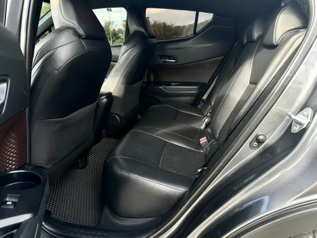冠鑫汽車全程為您服務～2018年 CHR/1200cc/4WD/灰黑/全車原版件!  第10張相片