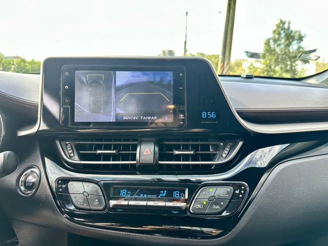 冠鑫汽車全程為您服務～2018年 CHR/1200cc/4WD/灰黑/全車原版件!  第14張相片