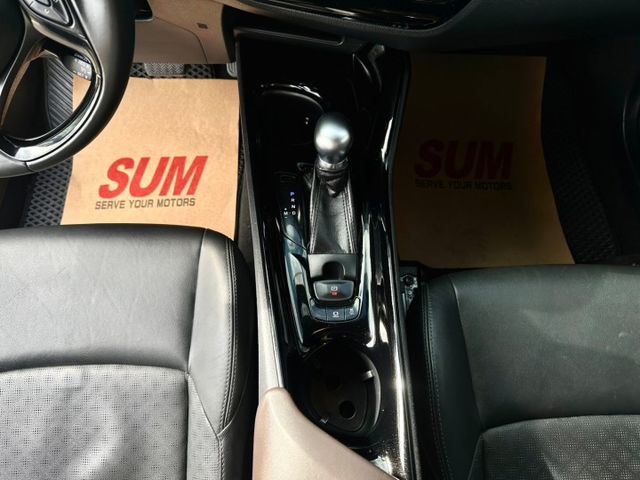 冠鑫汽車全程為您服務～2018年 CHR/1200cc/4WD/灰黑/全車原版件!  第15張相片