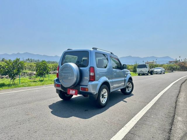 冠鑫汽車全程為您服務～ 2013年JIMNY1300cc/4WD/全車原版件  第4張相片