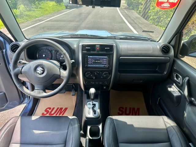 冠鑫汽車全程為您服務～ 2013年JIMNY1300cc/4WD/全車原版件  第8張相片