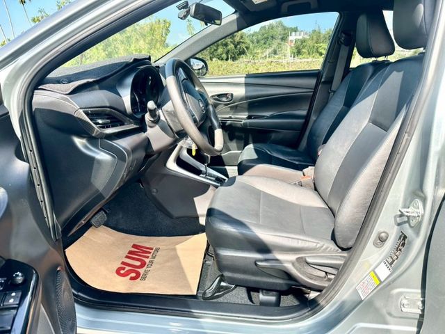 冠鑫汽車全程為您服務～2018年YARIS /1500cc/G版 全車原版件！  第7張相片