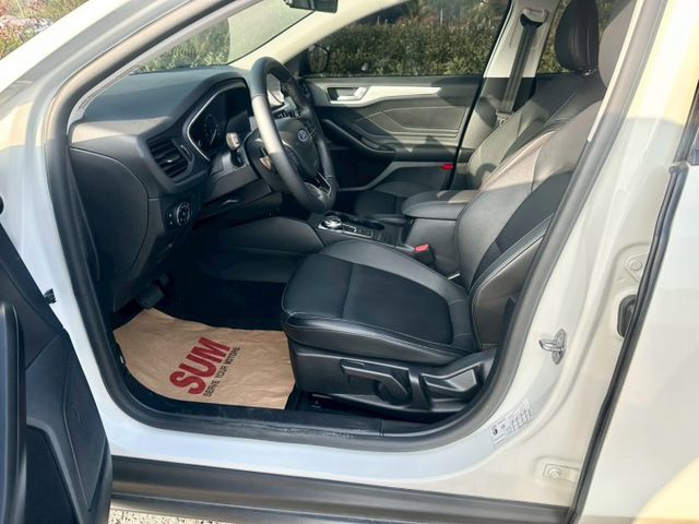 冠鑫汽車全程為您服務～2022年focus/1500cc/LED/全車原版件！  第6張相片