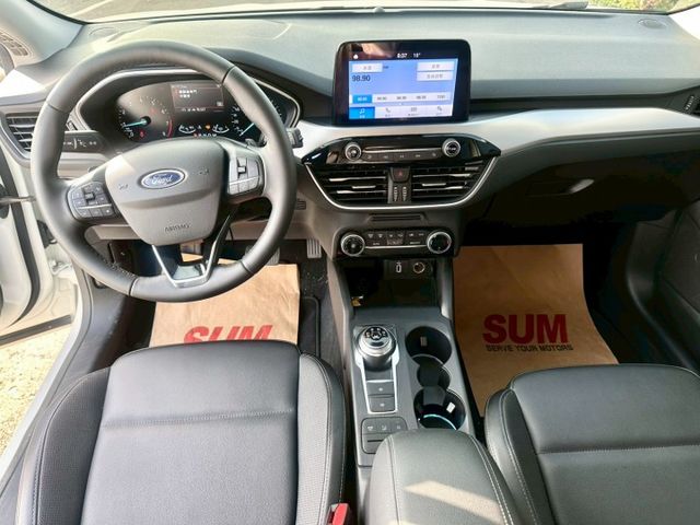 冠鑫汽車全程為您服務～2022年focus/1500cc/LED/全車原版件！  第9張相片