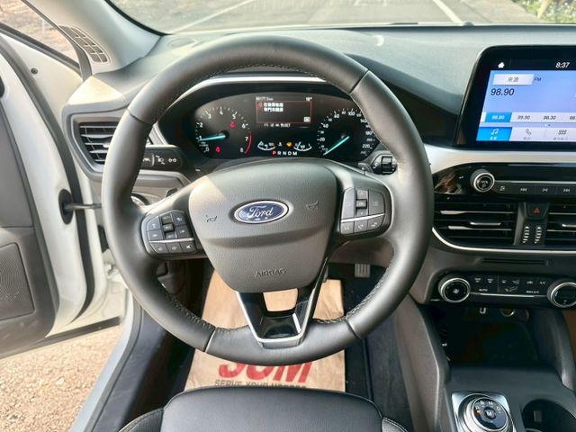 冠鑫汽車全程為您服務～2022年focus/1500cc/LED/全車原版件！  第10張相片