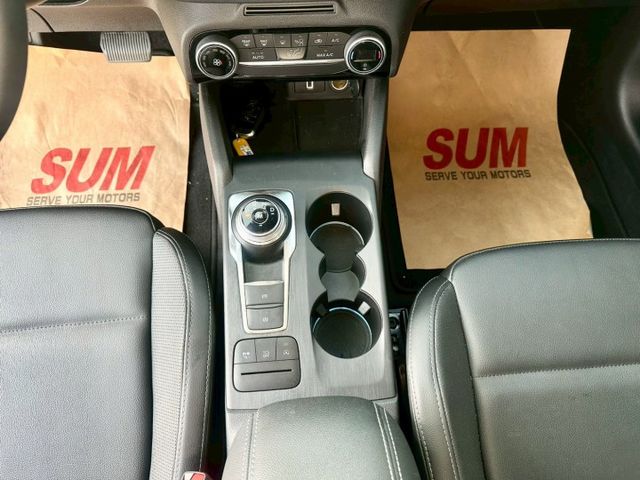 冠鑫汽車全程為您服務～2022年focus/1500cc/LED/全車原版件！  第12張相片