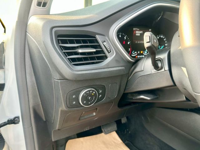 冠鑫汽車全程為您服務～2022年focus/1500cc/LED/全車原版件！  第13張相片