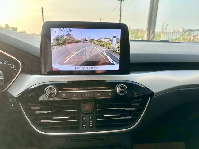 冠鑫汽車全程為您服務～2022年focus/1500cc/LED/全車原版件！  第16張相片