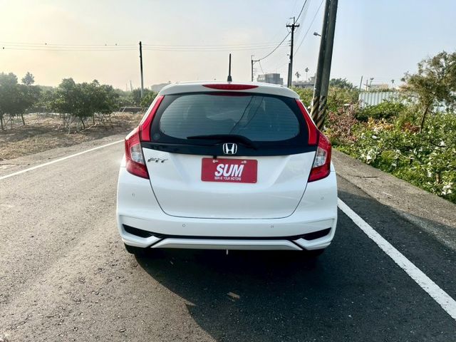 冠鑫汽車全程為您服務 2019年FIT/1500cc/S版/全車原鈑件！  第3張相片