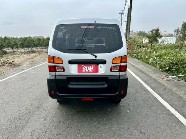 冠鑫汽車全程為您服務～2013年菱利廂型車1200cc/  第3張相片