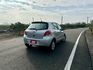 冠鑫汽車全程為您服務～小鴨2013年yaris/1500cc/G版 全車原鈑件！  第4張縮圖
