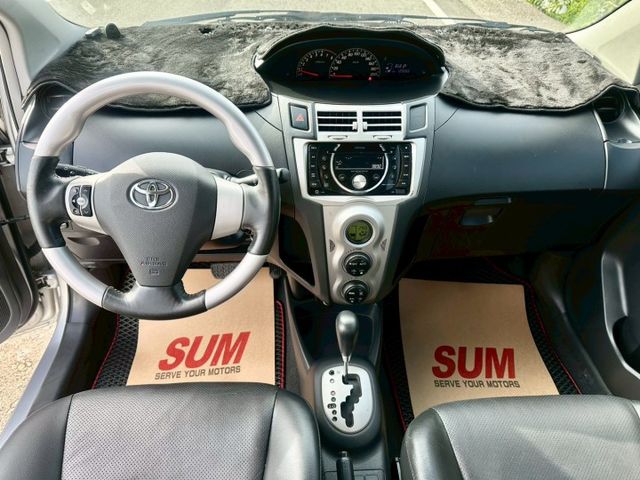 冠鑫汽車全程為您服務～小鴨2013年yaris/1500cc/G版 全車原鈑件！  第8張相片