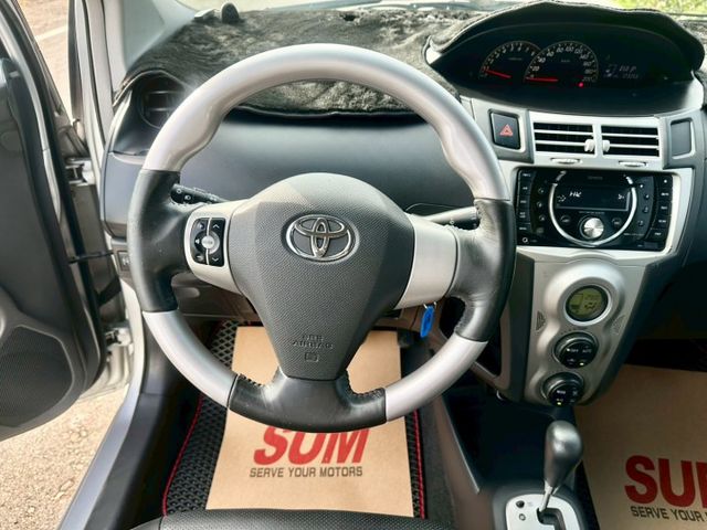 冠鑫汽車全程為您服務～小鴨2013年yaris/1500cc/G版 全車原鈑件！  第9張相片