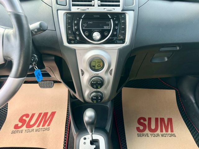 冠鑫汽車全程為您服務～小鴨2013年yaris/1500cc/G版 全車原鈑件！  第11張相片