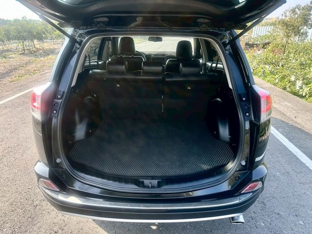 冠鑫汽車全程為您服務～2017年RAV4/2000cc 全車原版件！  第5張相片