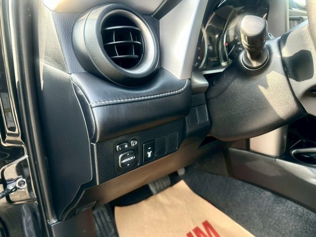 冠鑫汽車全程為您服務～2017年RAV4/2000cc 全車原版件！  第8張相片