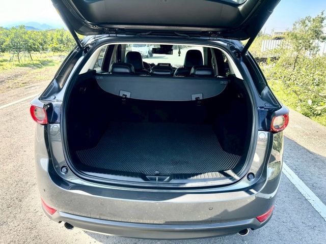 冠鑫汽車全程為您服務～2018年CX5/2000cc全車原版件！  第5張相片