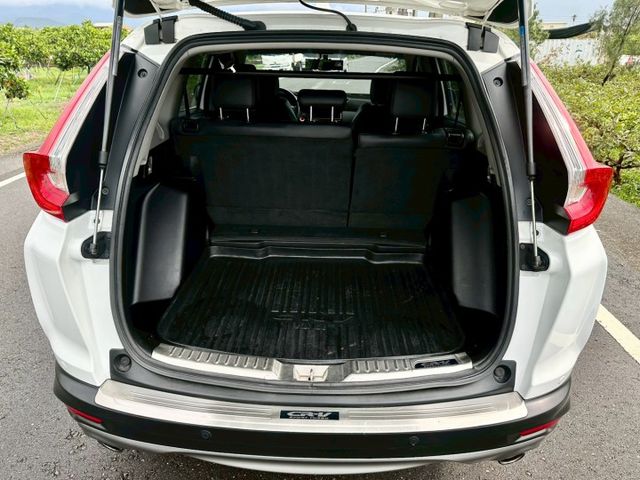 冠鑫汽車全程為您服務～ 2018 CRV/VTIS版/1500cc LED 全車原版件！  第5張相片