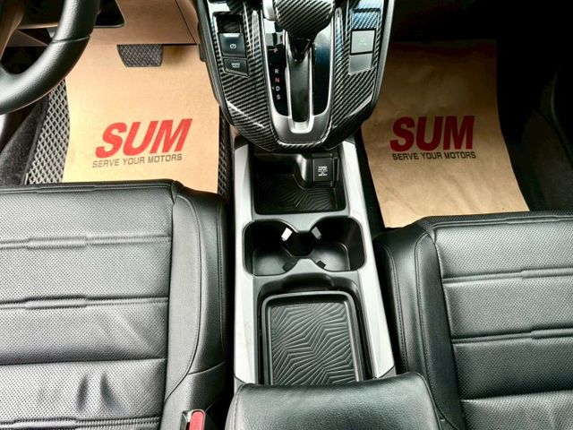 冠鑫汽車全程為您服務～ 2018 CRV/VTIS版/1500cc LED 全車原版件！  第14張相片