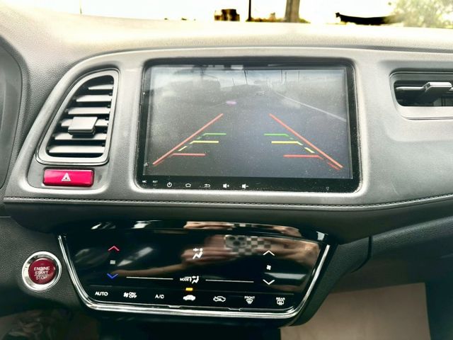 冠鑫汽車全程為您服務～ 2017年HRV/1800cc/VTIS版 全車原版件！  第12張相片