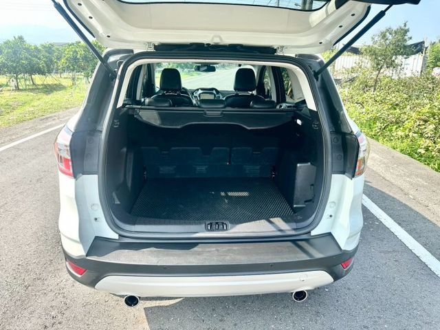 冠鑫汽車全程為您服務～2017年KUGA/1500cc 全車原版件！  第5張相片