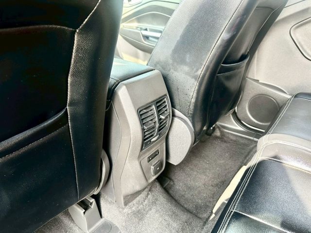 冠鑫汽車全程為您服務～2017年KUGA/1500cc 全車原版件！  第9張相片