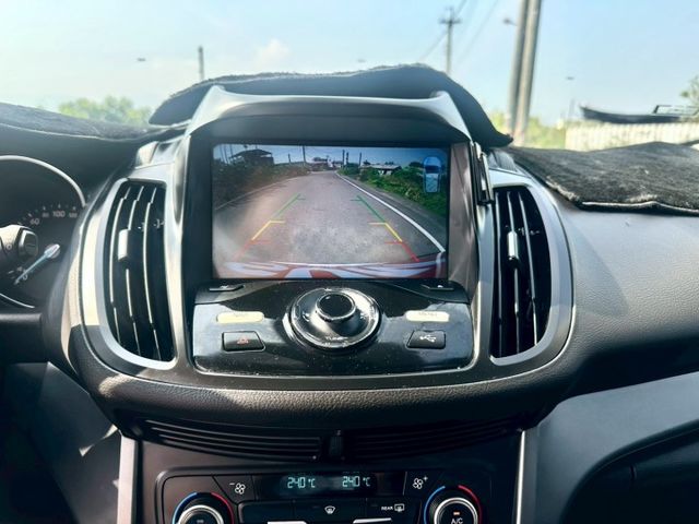 冠鑫汽車全程為您服務～2017年KUGA/1500cc 全車原版件！  第14張相片