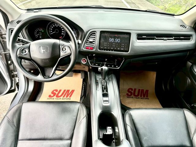 冠鑫汽車全程為您服務～ 2017年HRV/1800cc/VTIS版 全車原版件！  第9張相片