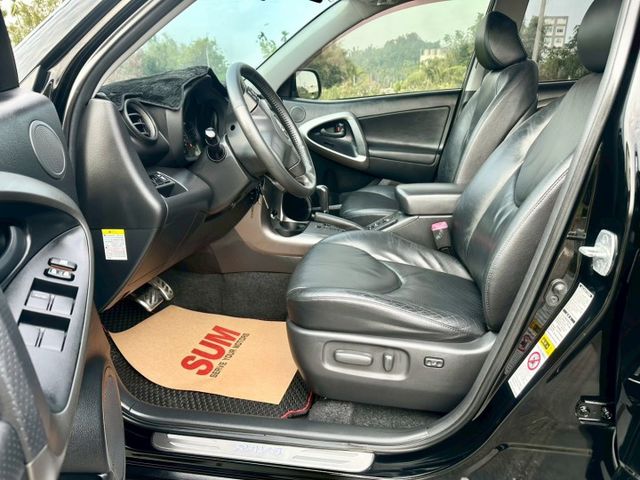 冠鑫汽車全程為您服務～2012年RAV4/2400cc/4WD 全車原版件！  第8張相片