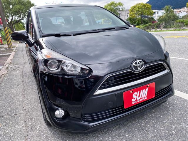 一手漂亮車 ! 七人座大空間 ! 認證車 ! 全額貸款 !  第2張相片