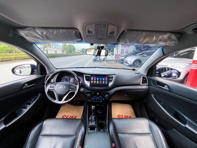 一手美車 ! 時尚款 ! i-KEY、定速、電動椅、雙區恆溫、後座出風口 ! 認證車 ! 全額貸款 !  第9張相片