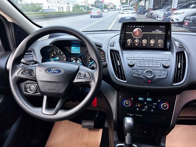一手低里程美車 ! 1.5渦輪 ! 升級安卓機 ! 小車稅金大車享受 ! 認證車 ! 全額貸款 !  第10張相片