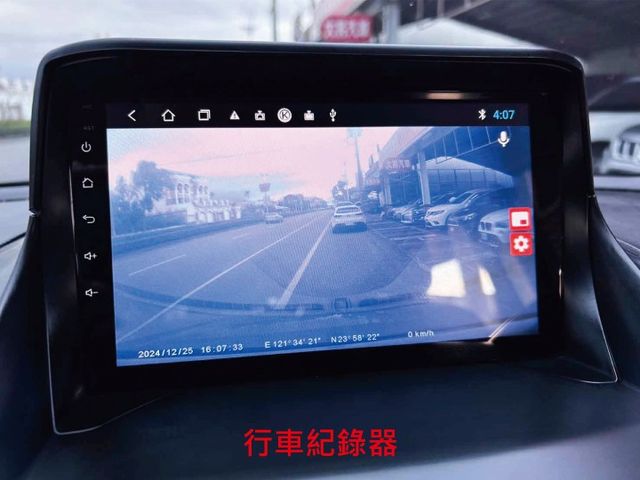 一手低里程美車 ! 1.5渦輪 ! 升級安卓機 ! 小車稅金大車享受 ! 認證車 ! 全額貸款 !  第13張相片