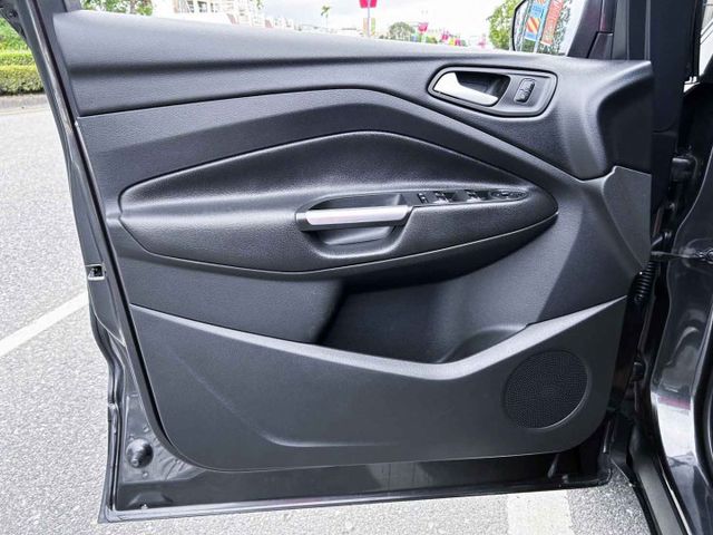 一手低里程美車 ! 1.5渦輪 ! 升級安卓機 ! 小車稅金大車享受 ! 認證車 ! 全額貸款 !  第16張相片
