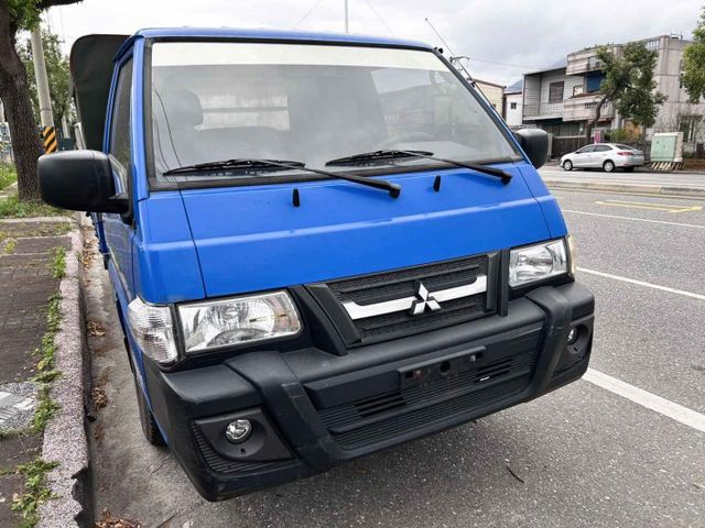 漂亮美車 ! 低里程跑6萬 ! 第三方認證車 ! 可全額貸款 !  第2張相片