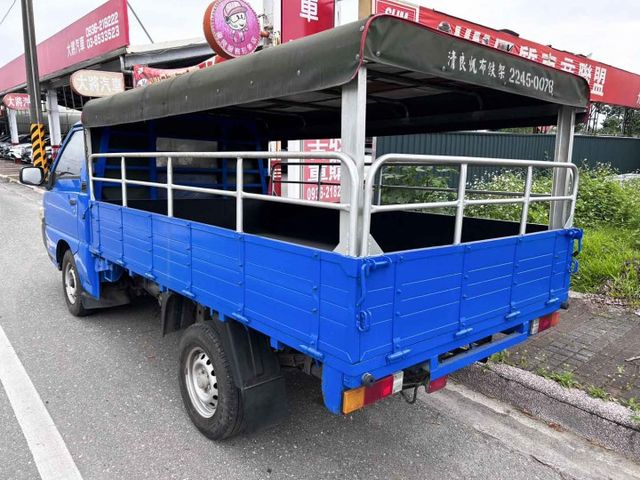 漂亮美車 ! 低里程跑6萬 ! 第三方認證車 ! 可全額貸款 !  第5張相片