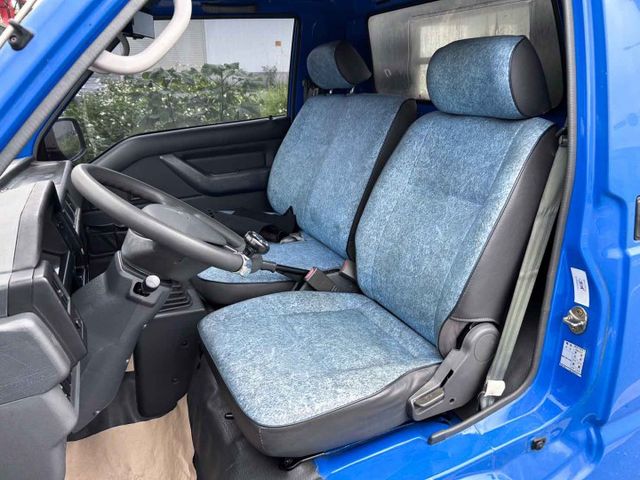 漂亮美車 ! 低里程跑6萬 ! 第三方認證車 ! 可全額貸款 !  第7張相片