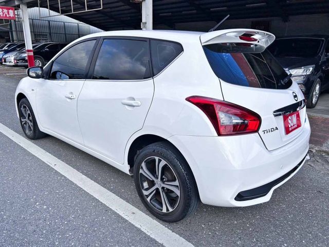 旗艦版 ! 內外漂亮有水準 ! 大空間小車 ! 認證車 ! 全額貸款 !  第7張相片