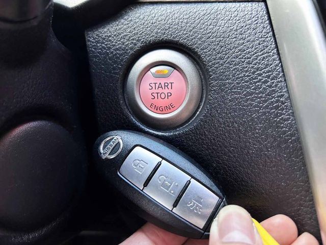 旗艦版 ! 內外漂亮有水準 ! 大空間小車 ! 認證車 ! 全額貸款 !  第11張相片